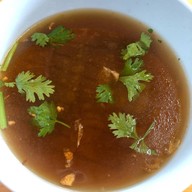 ราชา ก๋วยเตี๋ยวไก่มะระ ชายกลาง สวนตะไคร้ เยื้องครัวรสแซ่บ