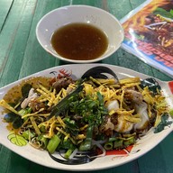 ก๋วยเตี๋ยวเรืออโยธยา ณ ท่าสุรวงศ์