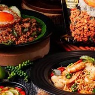 กะเพราซอสหมีปรุง KaphaoMaepoung