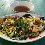 เมนูของร้าน ก๋วยเตี๋ยวเรืออโยธยา ณ ท่าสุรวงศ์