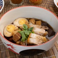 ร้านขนมบ้านนายช่าง