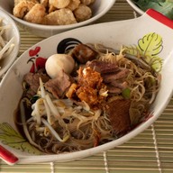 โกอู๋ก๋วยเตี๋ยวเรือ ท่าม่วง