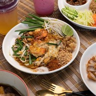 ร้านขนมบ้านนายช่าง