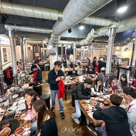 บรรยากาศ 홍대 엉터리생고기 ฮงแด