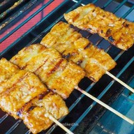 เมนูของร้าน หมูปิ้งพาเพลิน & ข้าวกะเพรา & ข้าวหมูกระเทียมพริกขี้หนูสด &ไส้กรอกอีสาน กล้วยทอดมันทอดห้วยขวาง ห้วยขวาง