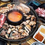 เมนูของร้าน 홍대 엉터리생고기 ฮงแด