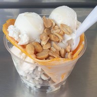 เมนูของร้าน ไอติมไข่แข็งเมืองทอง