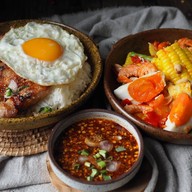 P PIG MOO Asok