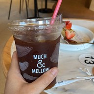 มัช แอนด์ เมลโล่ว์ กระบี่