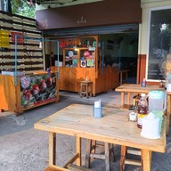 หน้าร้าน เตี๋ยวปะล่ะ