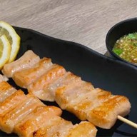 น้ำมะพร้าวปั่นนมสด-แมงกระพรุนย่างน้ำมันงา& ท้องแซลม่อน ย่างเนย(หนังกรอบ)อิตาเลี่ยนโซดา อ้อมใหญ่ เพชรเกษม91/1