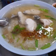 เมนูของร้าน ข้าวต้มเครื่องร้านยืด