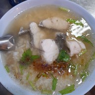 เมนูของร้าน ข้าวต้มเครื่องร้านยืด