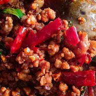 บ้านกะเพรา เพื่อนของคนนอนดึก