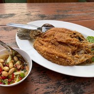 เมนูของร้าน บ้านชิดลมบางปู