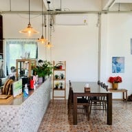 Nutt-journey Cafe&Bistro