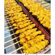 หมูสะเต๊ะป้าสม ประตูผี