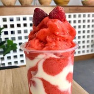 ผลไม้ปั่นนมสด อุบล แม่สอด