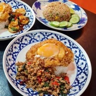 กะเพราขุนช้าง พุทธมณฑลสาย 1 พุทธมณฑลสาย1