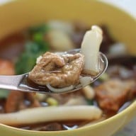แม่ตุ๊ ข้าวขาหมู​ ก๋วยจั๊บน้ำข้น​ เชลล์ชวนชิม