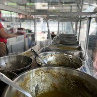 ข้าวแกงละออง ถนนสันติสุข