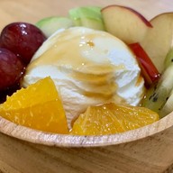 Everyday Lazy : Homemade Greek Yogurt