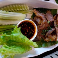 เมนูของร้าน The Three Little Pigs ท่าตลาด