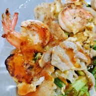 เมนูของร้าน ก๋วยเตี๋ยวคั่วไก่รองเมือง (เพชรเกษม 73/2)