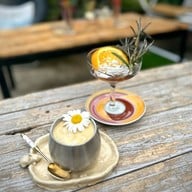 สีชา Craft and Tea