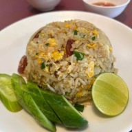 ร้านแหนมเนืองครัวคุณไก่