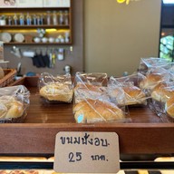 APRIL HOUSE สาขา 1