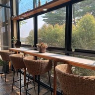 APRIL HOUSE สาขา 1