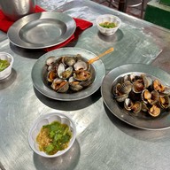 เมนูของร้าน เจ้ภาหอยแครงลวก&กุ้งอบวุ้นเส้น เจ๊ภา วงเวียนใหญ่