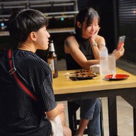 ร้านเก้าอี้ หม่าล่าเสียบไม้ สไตล์ฟิวชั่น -