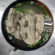 ส้มตำถาด/โต๊ะญี่ปุ่น เจ๊แก่น