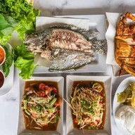 เมี่ยงสะเดิด ปลาเผา กุ้งเผา ไก่ย่าง ส้มตำ ยำ อาหารอีสาน 2