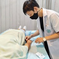 ศรีริกุลคลินิกแพทย์แผนจีน ฝังเข็ม ครอบแก้ว ยาจีน พิษณุโลก