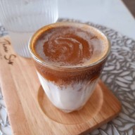 เมนูของร้าน Threesis Cafe ท่าม่วง