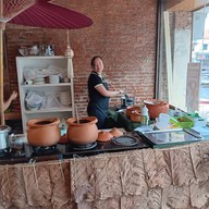 บรรยากาศ เฮือนขนมเส้น ข้างกระทรวงมหาดไทย