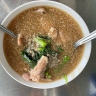 ราดหน้ายอดผัก กกท. กกท.