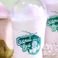 Coconut Best น้ำมะพร้าวปั่น -  U Square มหาวิทยาลัยธรรมศาสตร์ รังสิต ธรรมศาสตร์ รังสิต