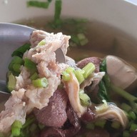 ต้มเลือดหมูเฮียไปร์ท