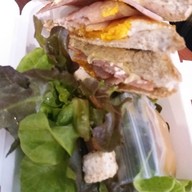 Humm Coffee Rayongเย็นเหล้า เช้ากาแฟ