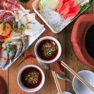 ข้าวไข่ข้นซอสสุกี้ ห่อหมกทะเลไข่ข้น ฟรีพริกน้ำปลา พริกน้ำปลาทำเองโคตรแซ่บ ข้าวเมนูอื่นก็มีนะคะ