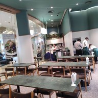 ป้อน คิวเฮ้าส์ ลุมพินี