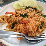 ป้อน คิวเฮ้าส์ ลุมพินี