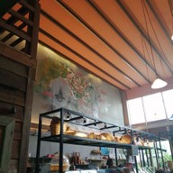 บรรยากาศ Madam Pahtehh 2515 หมากแข้ง