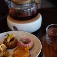 เมนูของร้าน Quinze Cafe & Space