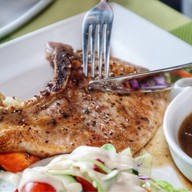 Simply V Dine & Wine Restaurant Minburi