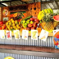 พี่ปุ้มผลไม้สดปั่น🍓🥝🍉🍋🍊🍏🥕🥥🥑 ข้างซีเจทางลงทะเล